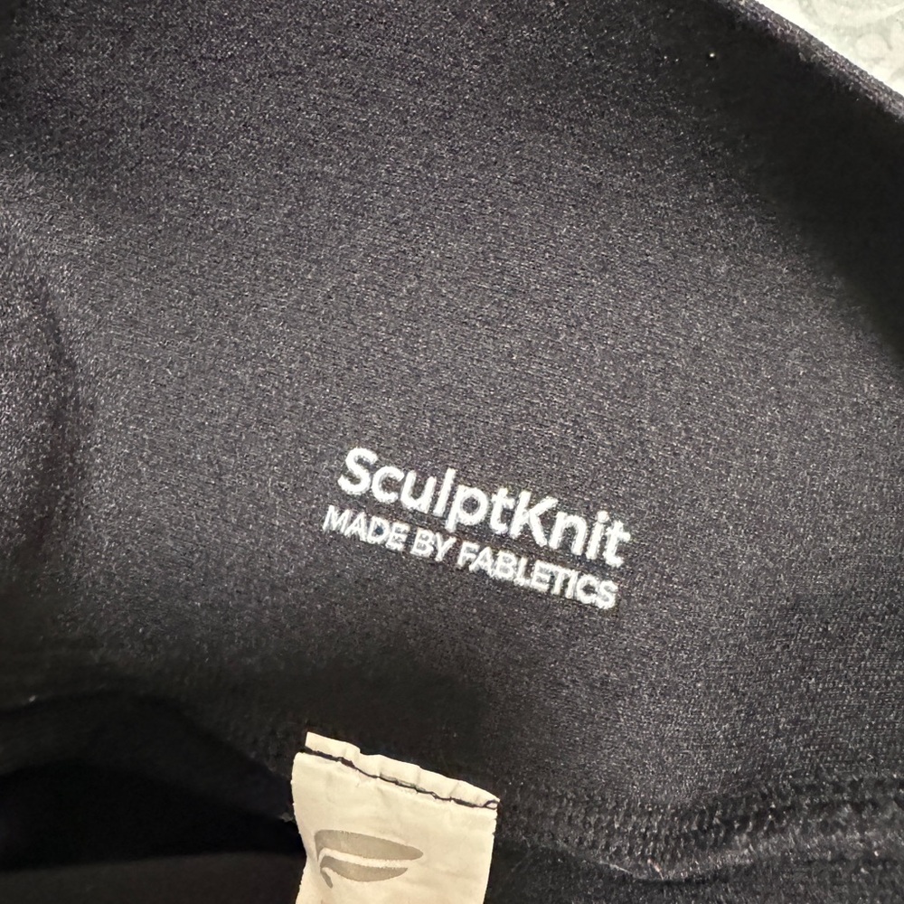 Reflective Sculptknit Fabletics Leggings - Picture 6 of 7
